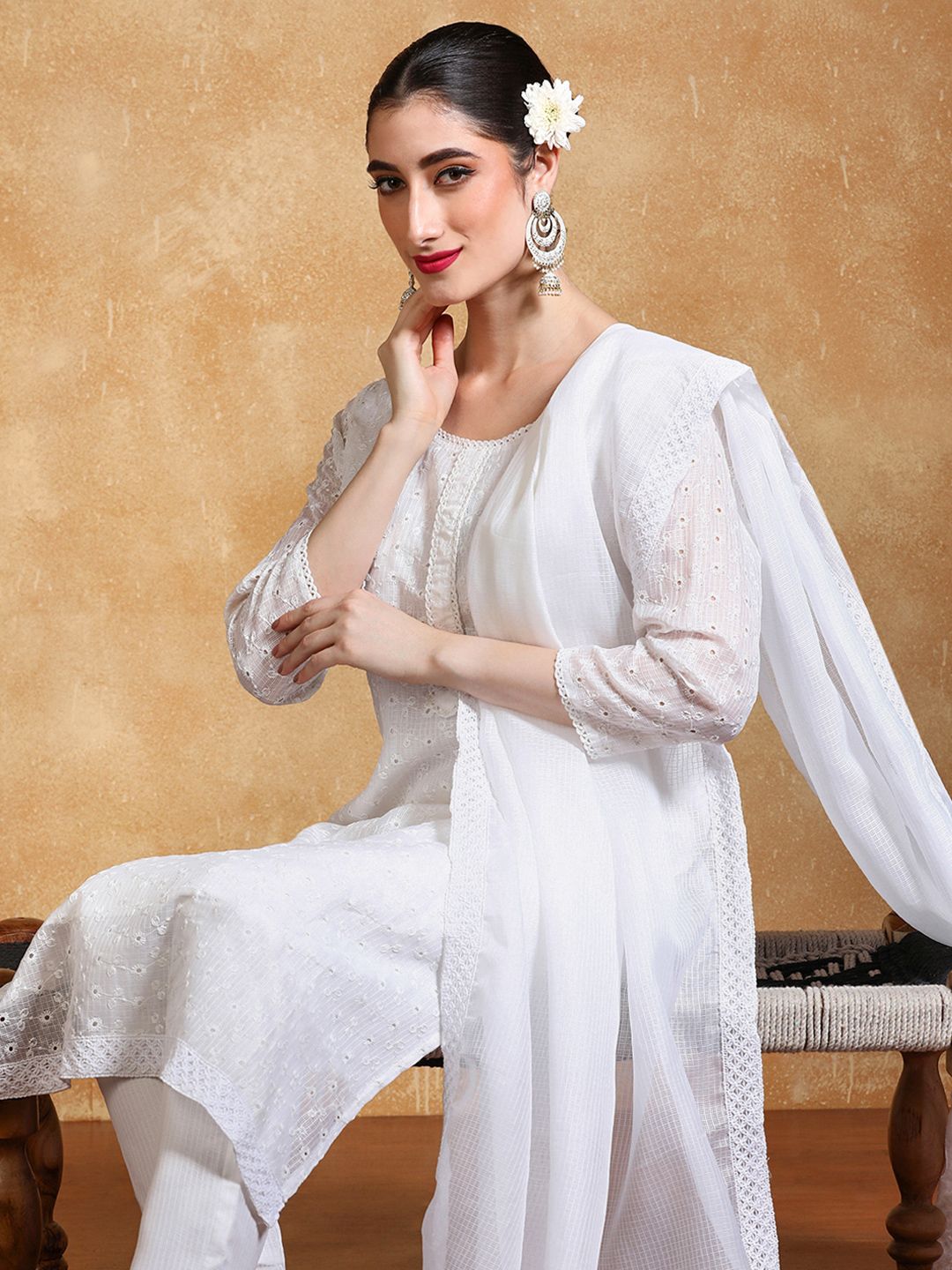 Varanga Women Floral Embroidered Kurta with Trousers & Dupatta