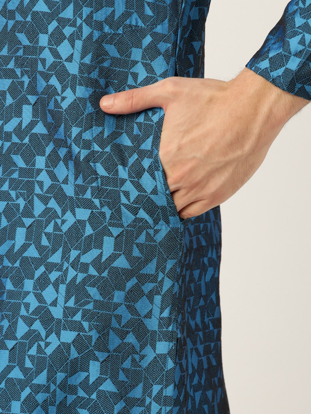 SOJANYA Men Blue Woven Design Straight Kurta