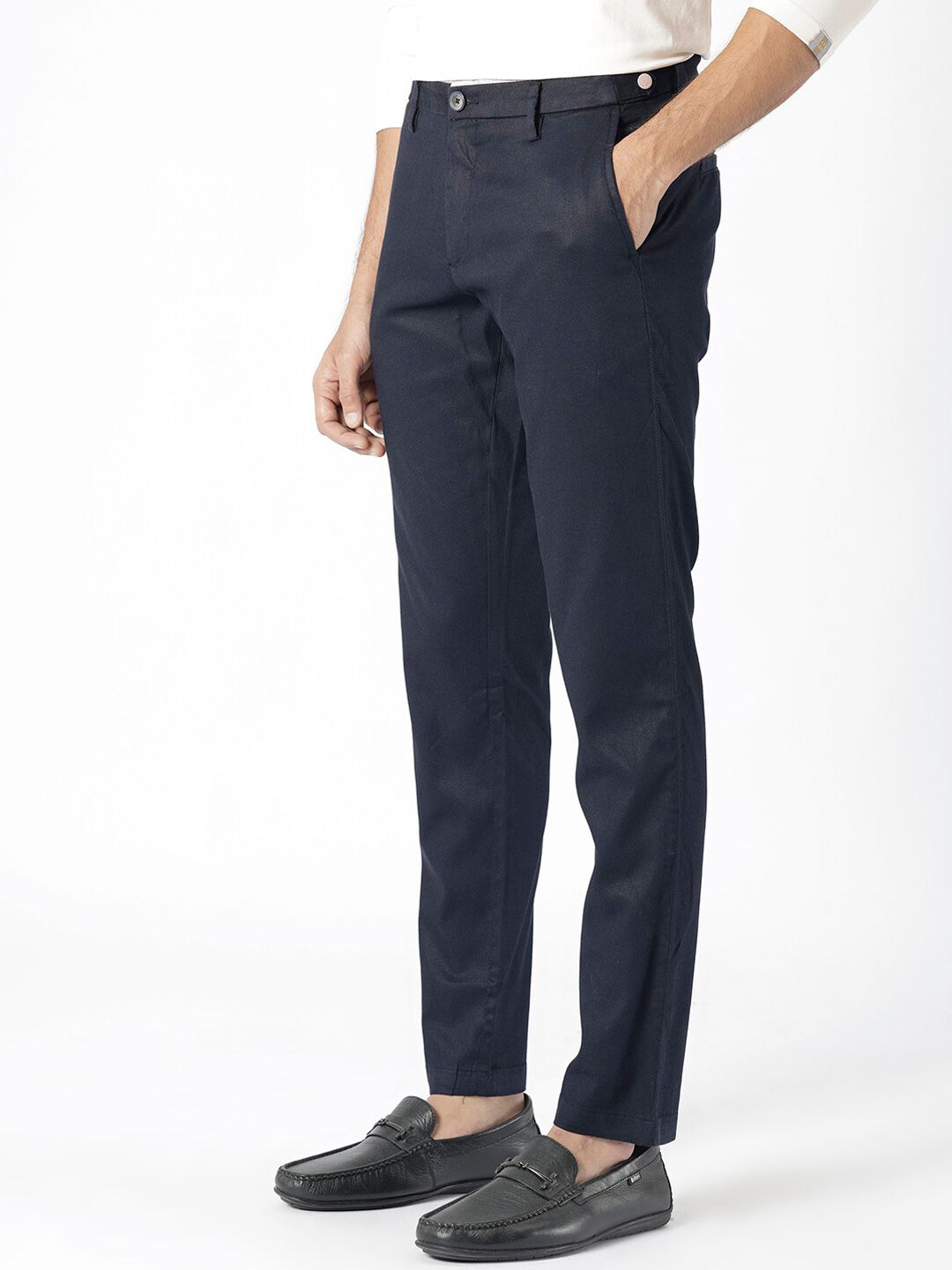 RARE RABBIT Men Cellular Mid-Rise Slim Fit Cotton Trouser