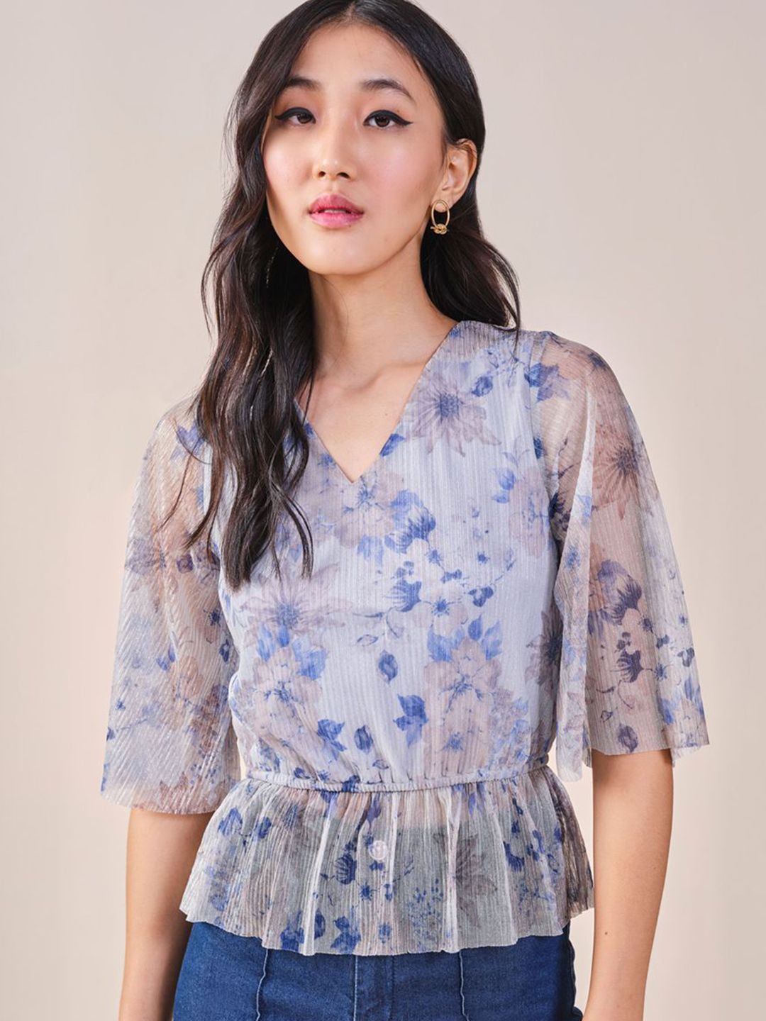 AND polyester floral print v- neck flared sleeves peplum top