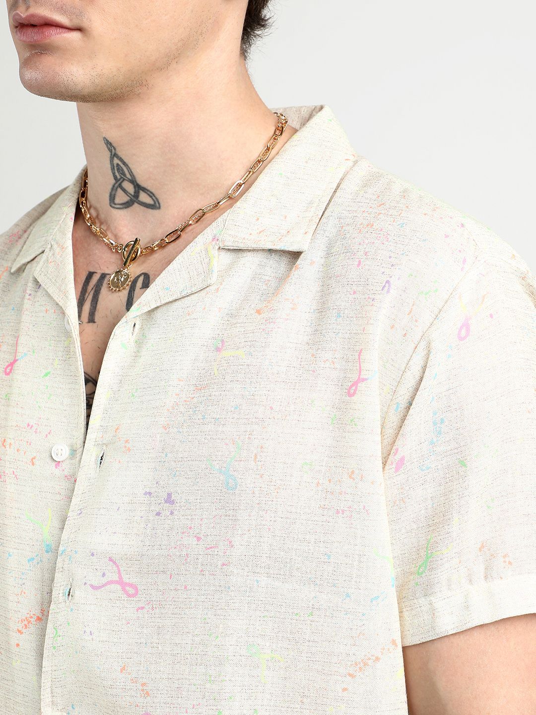 Campus Sutra Men Comfort Cuban Collar Printed Heathered Drawn Casual Shirt