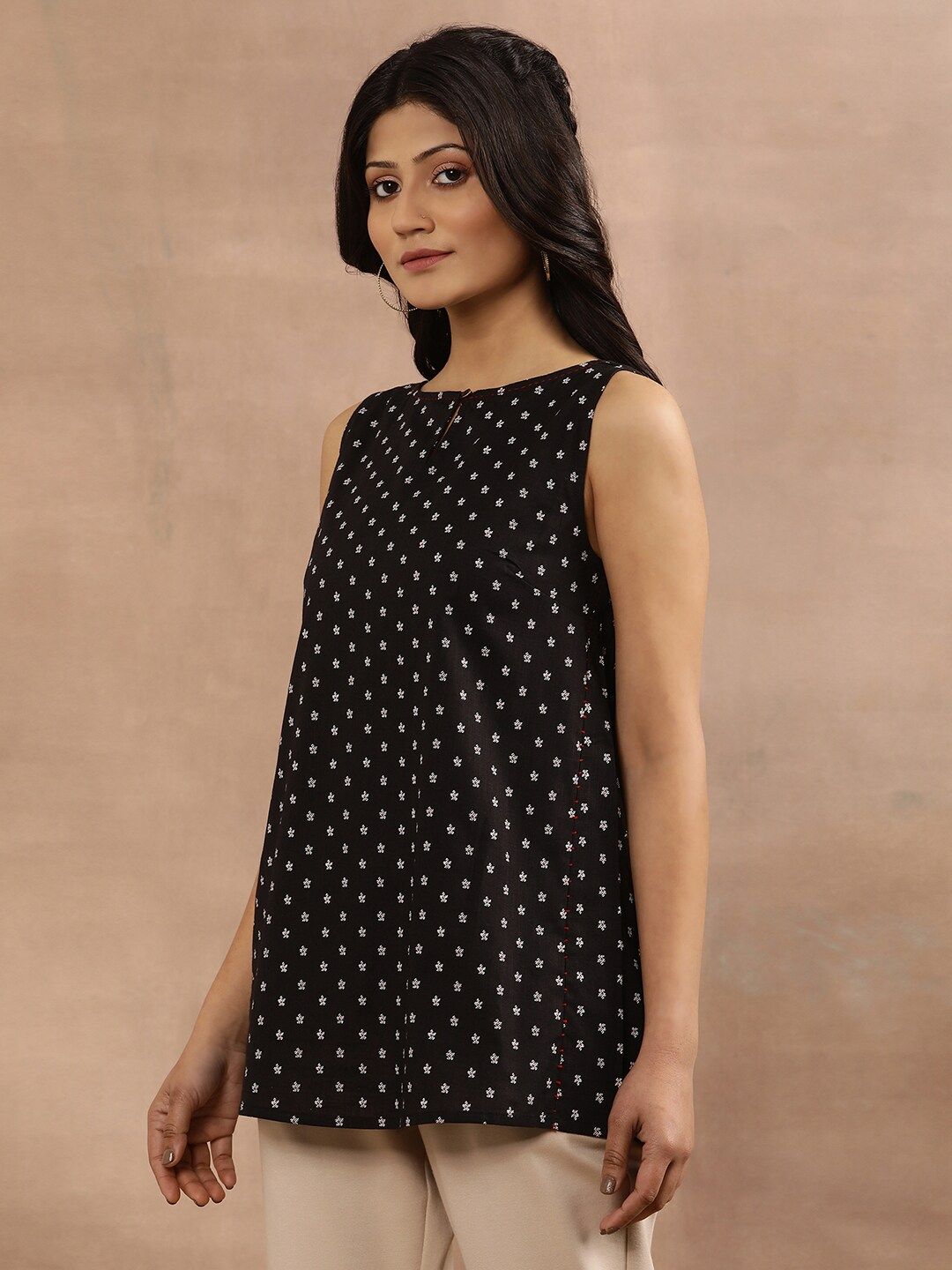 W Floral Printed Keyhole Neck Cotton A-Line Top