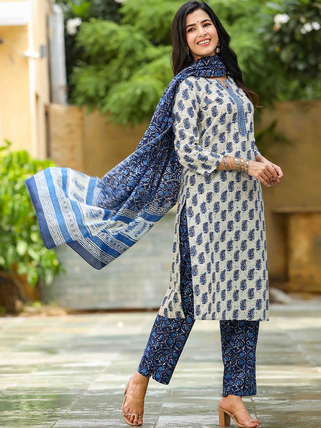 KALINI Floral Printed Gotta Patti Kurta & Trousers With Dupatta