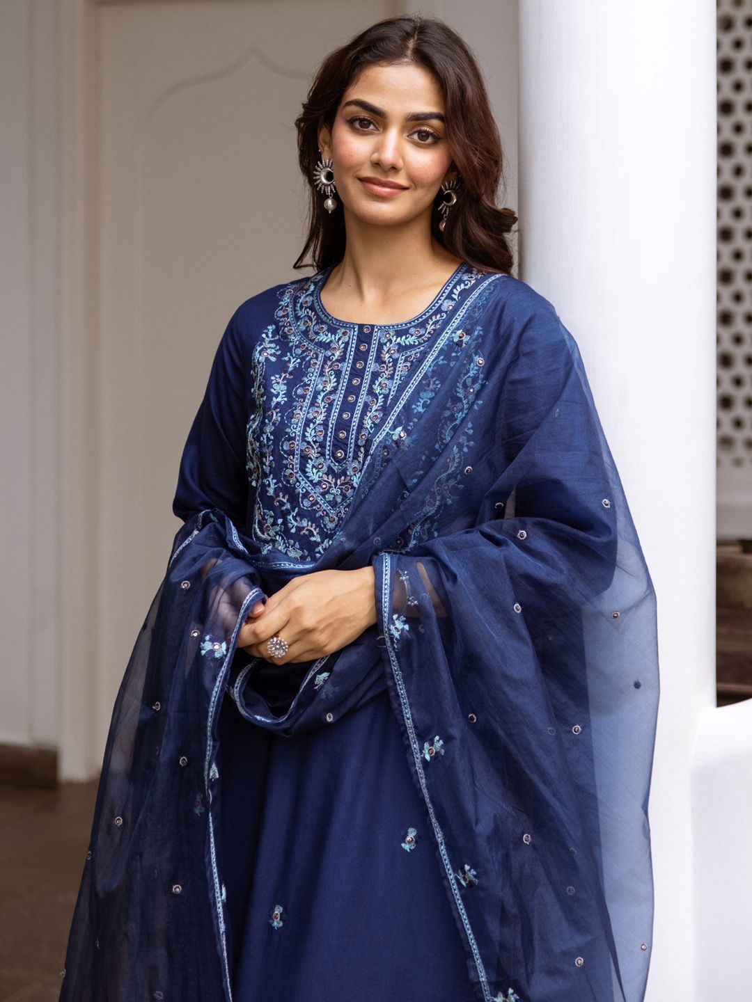 Indo Era Women Floral Embroidered Regular Thread Work Kurta with Trousers & With Dupatta