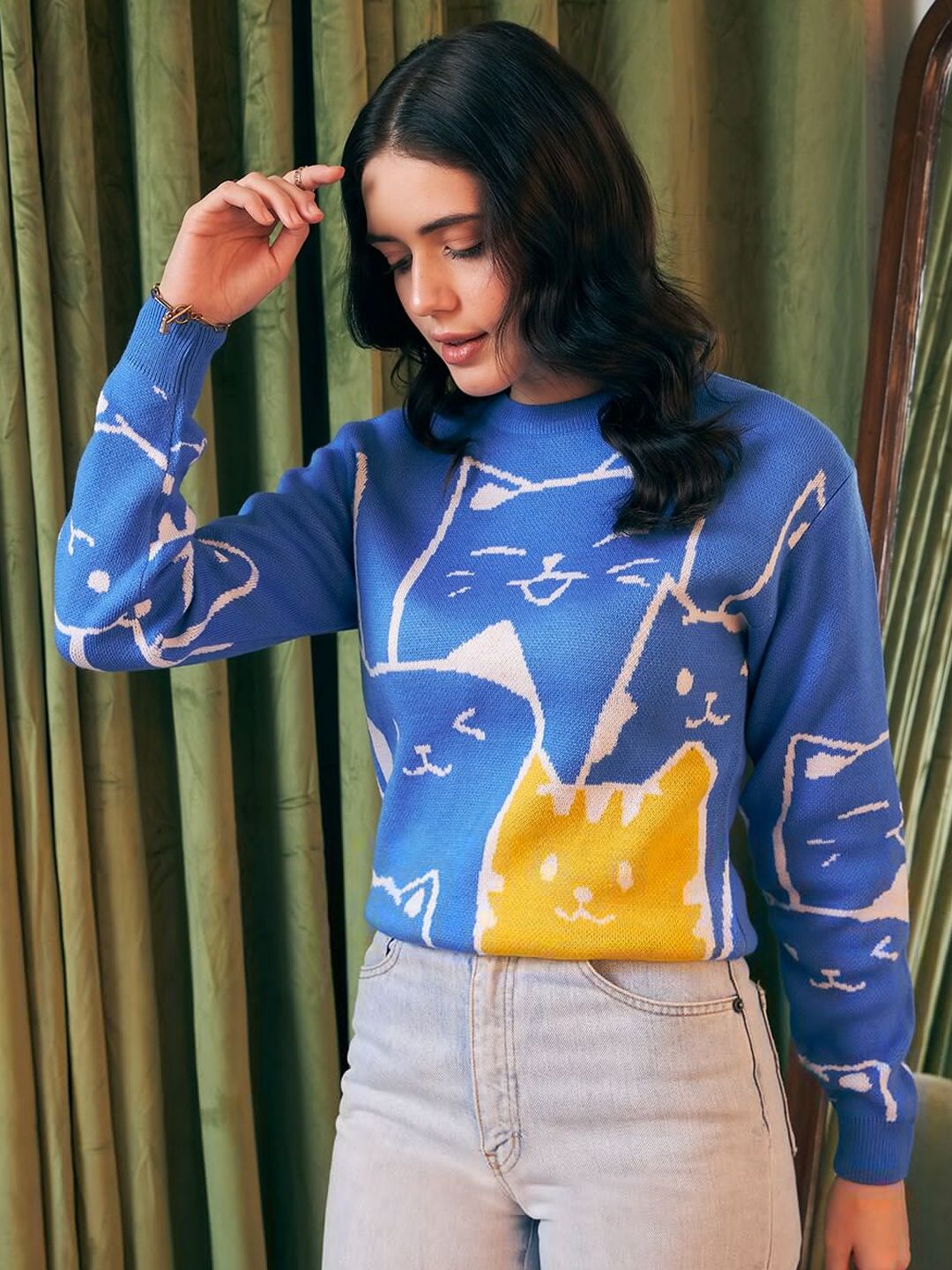 Berrylush Graphic Printed Acrylic Pullover