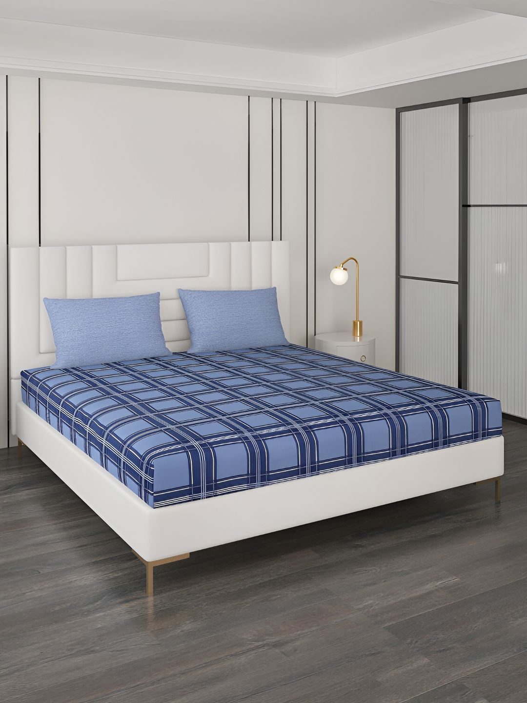 Monte Carlo Blue Geometric 200 TC Queen Bedsheet with 2 Pillow Covers