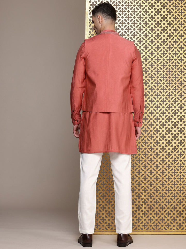 House of Pataudi Band Collar Thread Work Detailed Jashn Kurta with Trousers