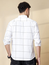 The Indian Garage Co Men White & Black Slim Fit Checked Casual Shirt