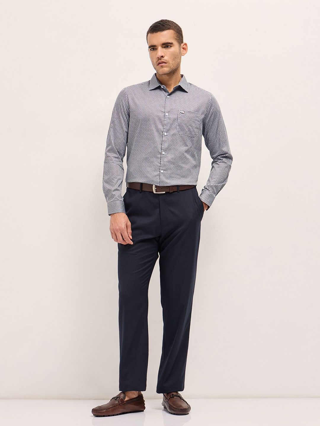 THE BEAR HOUSE Men Tailored Fit Spread Collar Geometric Printed Cotton Formal Shirt