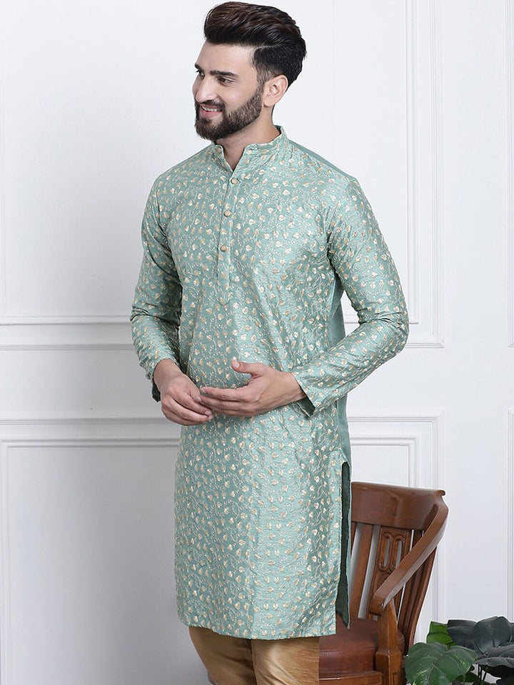 SOJANYA Floral Embroidered Mandarin Collar Straight Kurta