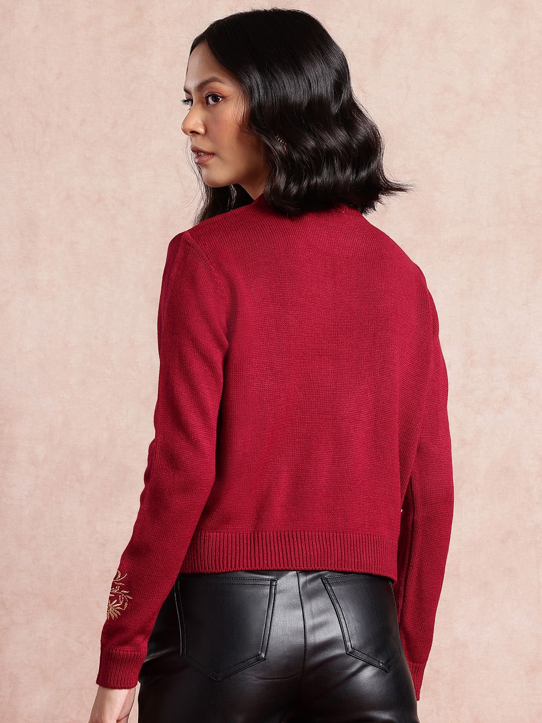 all about you Embroidered Acrylic Crop Pullover
