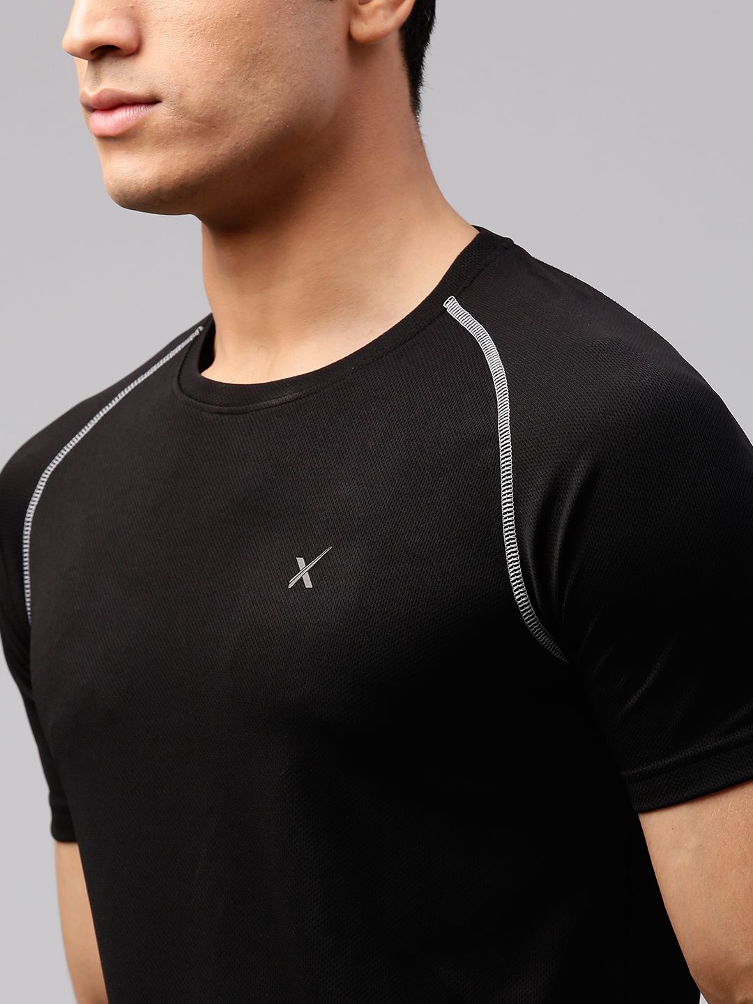 HRX by Hrithik Roshan Men Black Slim Advanced Rapid Dry Raglan T-shirt