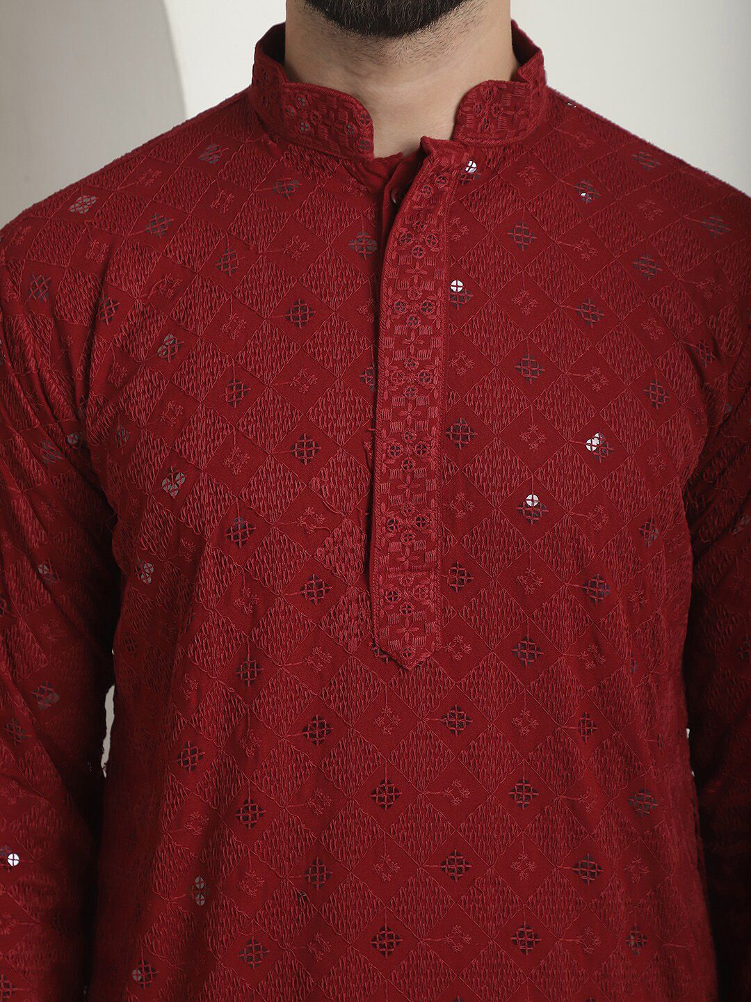 SOJANYA Geometric Mandarin Collar Long Sleeves Thread Work Cotton Kurta
