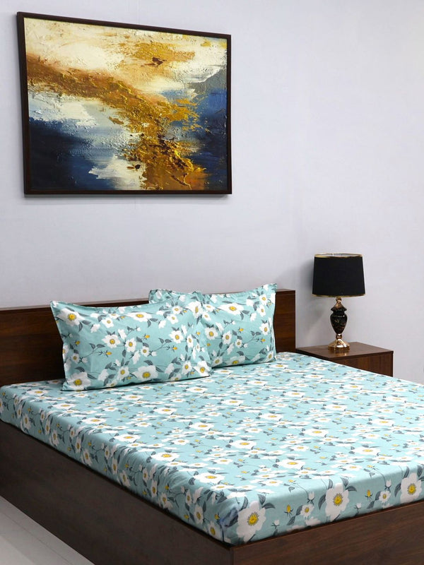 BOMBAY DYEING Fluorescent Green & White Floral 144 TC Queen Bedsheet with 2 Pillow Covers