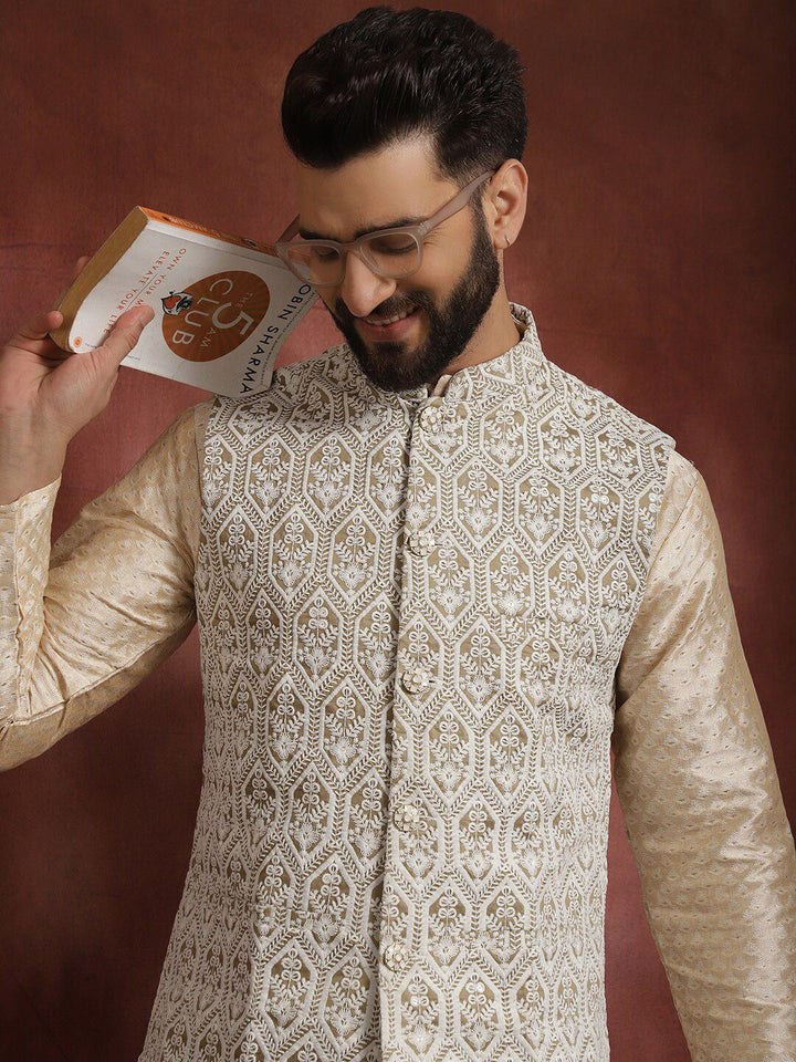 Jaket Nehru Kolar Mandarin Bersulam Metalik Anouk