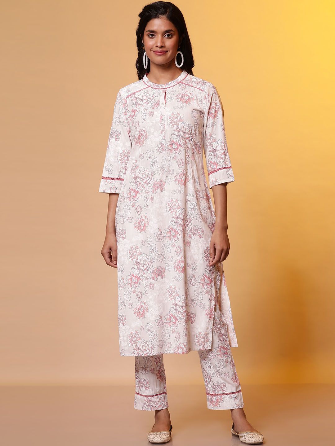 AURELIA Floral Printed Regular Kurta With Trousers