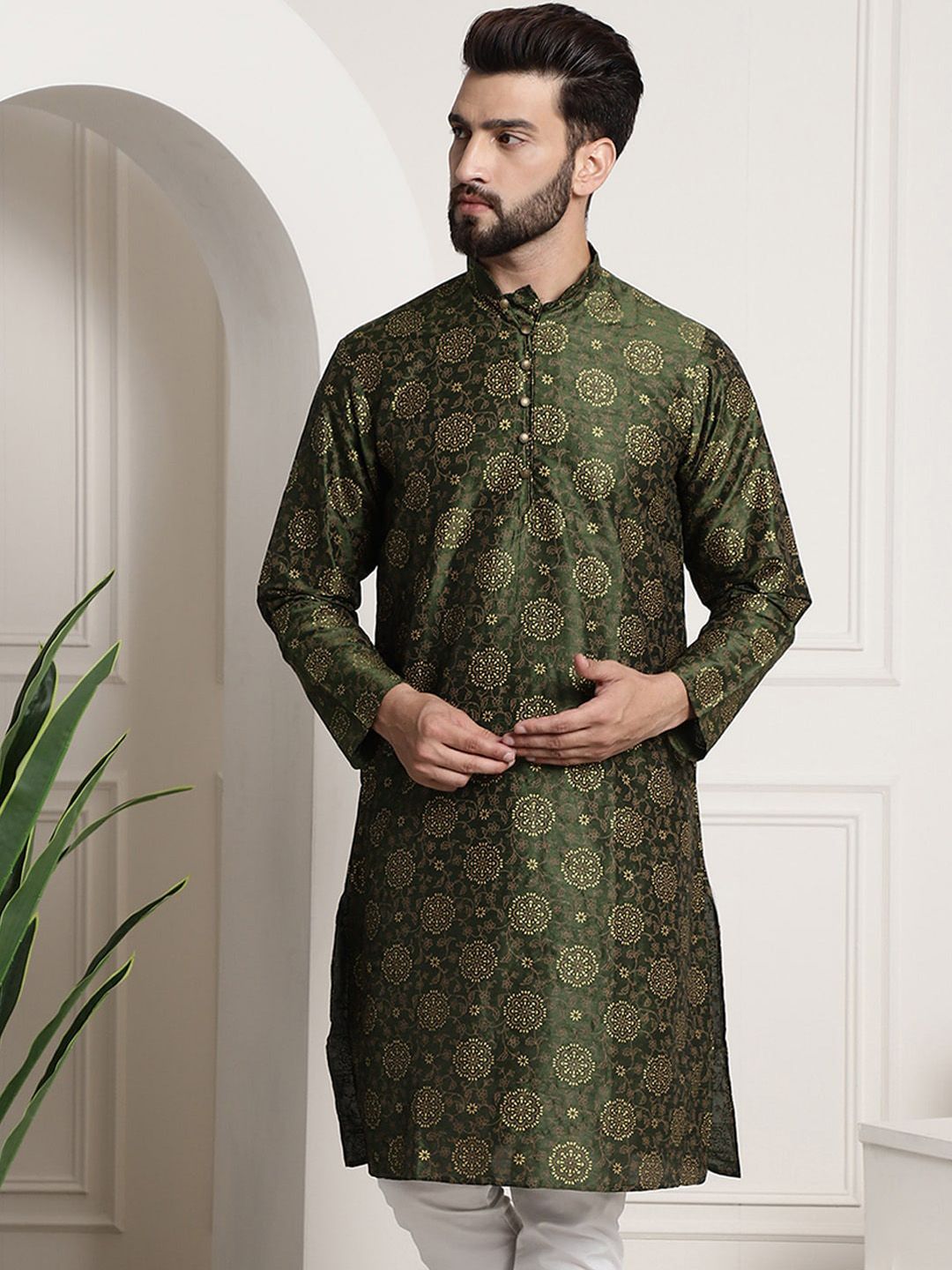 SOJANYA Floral Printed Mandarin Collar Straight Kurta