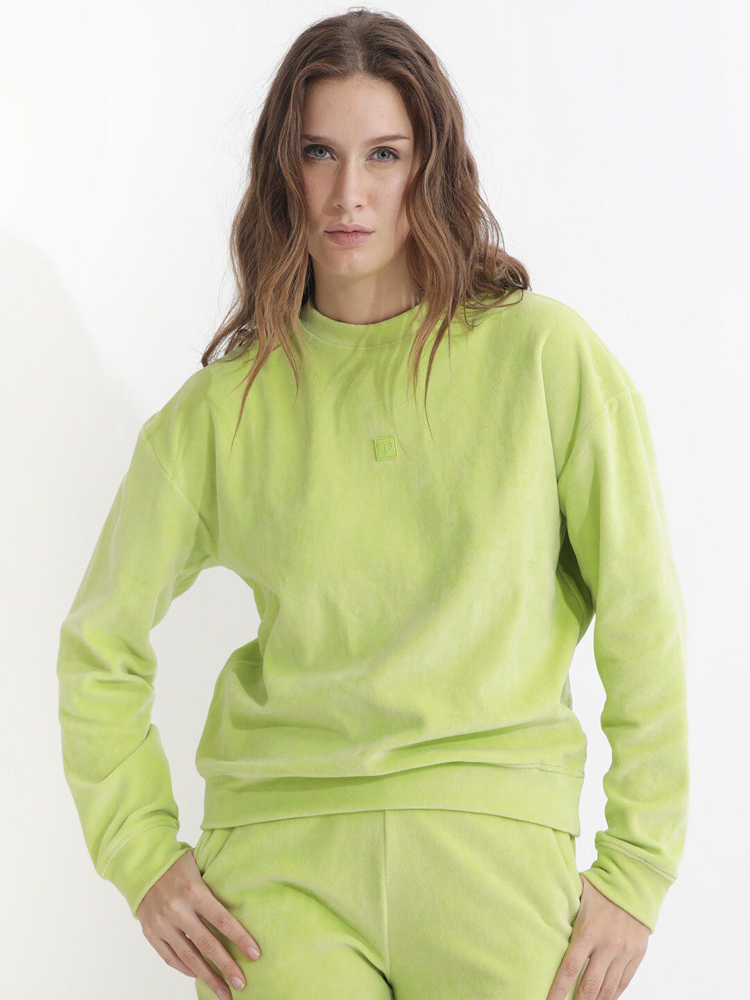 Rareism bulat leher kapas pullover sweatshirt