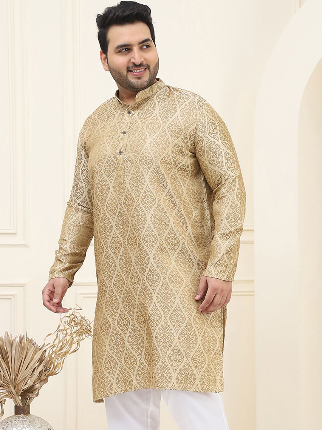 SOJANYA PLUS Men Beige & Golden Jacquard Silk Woven Design Straight Kurta