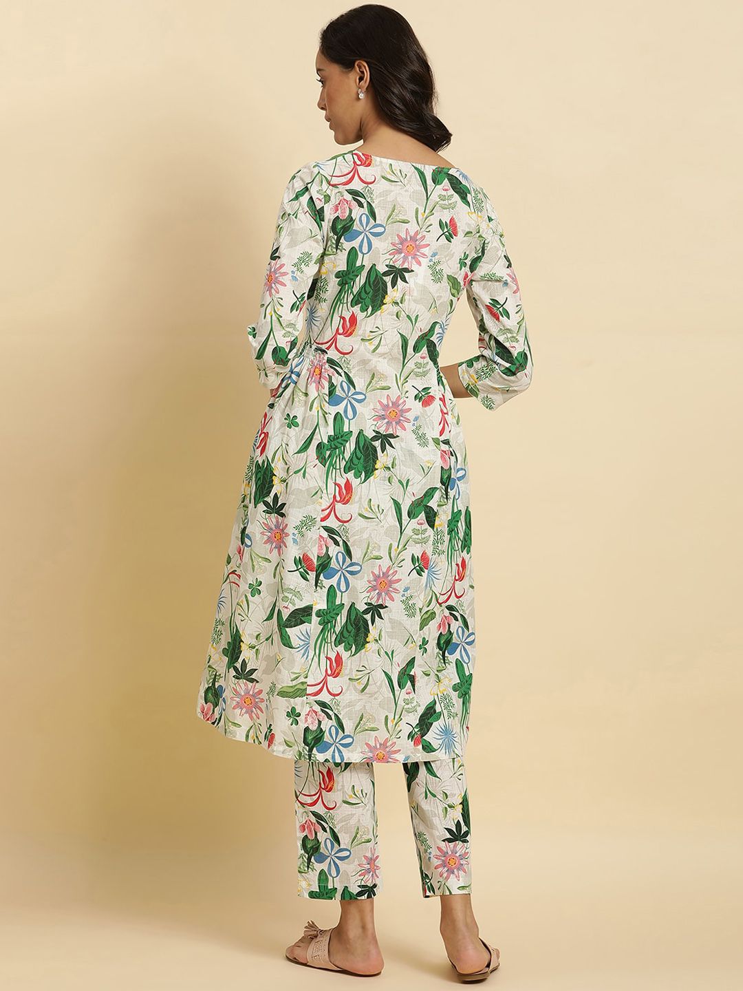 W Floral Printed Regular Pure Cotton Kurta With Trousers