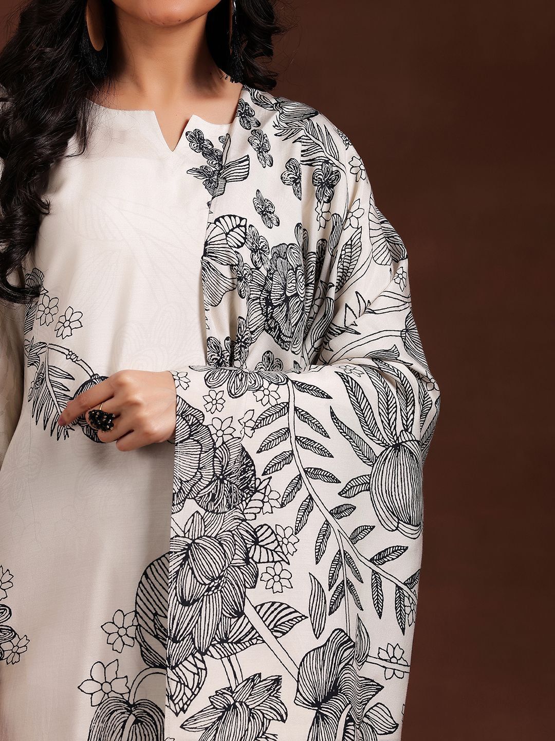 Libas Women Floral Printed Regular Kurta with Trousers & With Dupatta