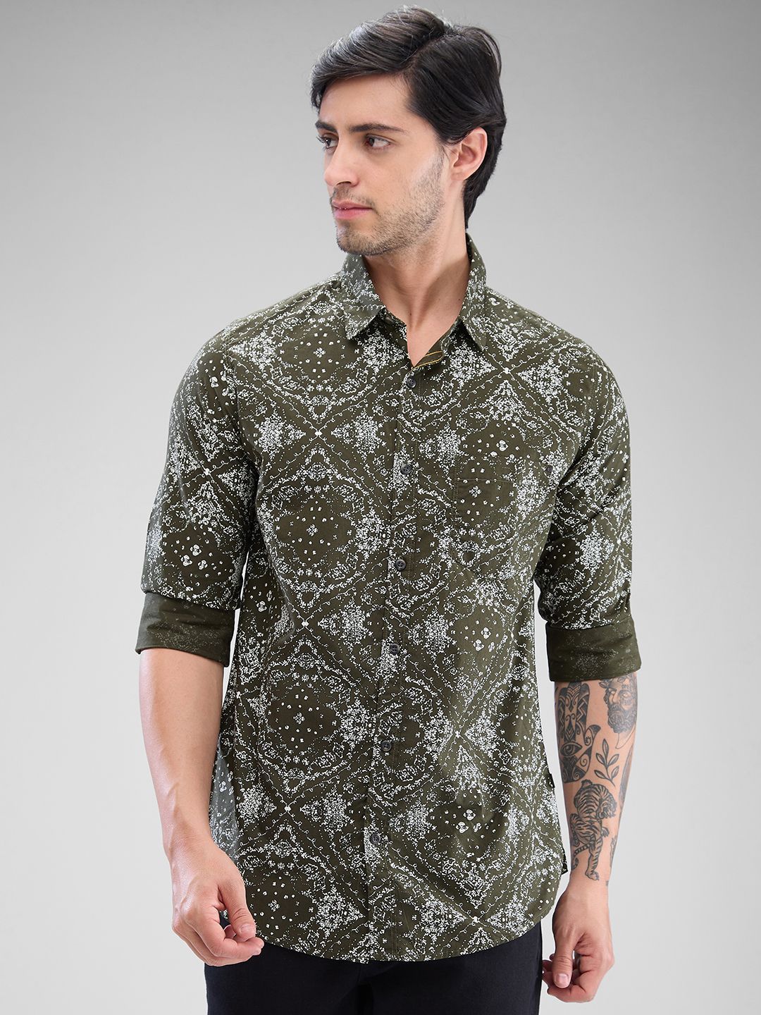 SPYKAR Men Slim Fit Abstract Opaque Printed Casual Shirt