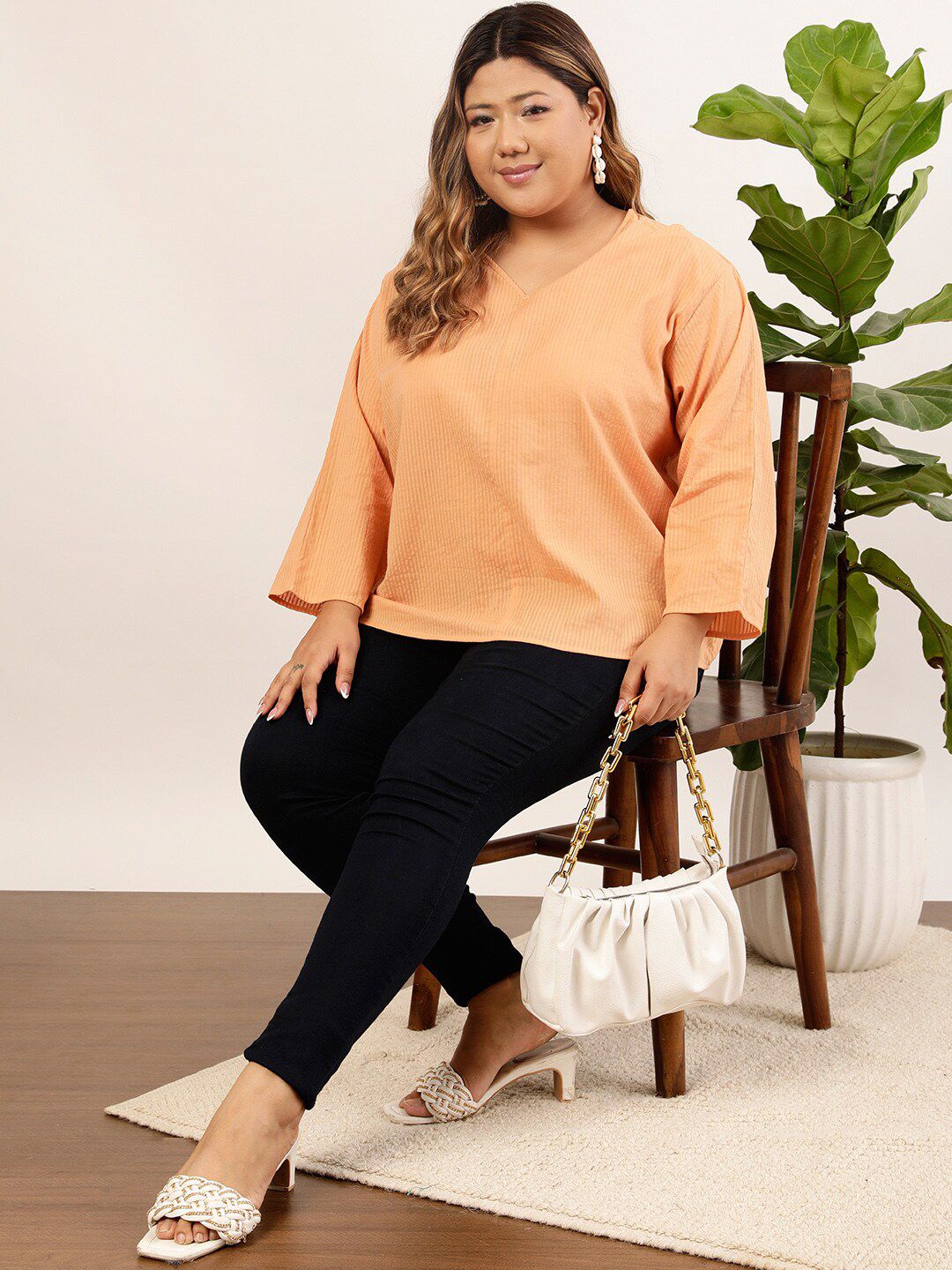 CURVY STREET V-Neck Flared Sleeves Top