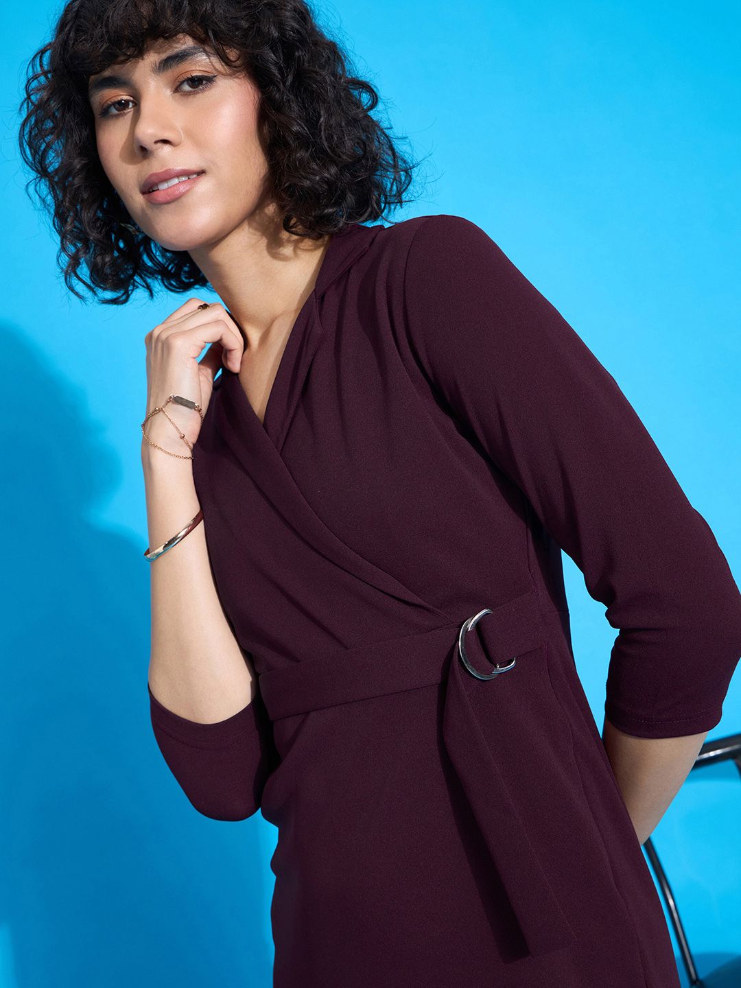 SASSAFRAS worklyf V-Neck Formal Sheath Dress