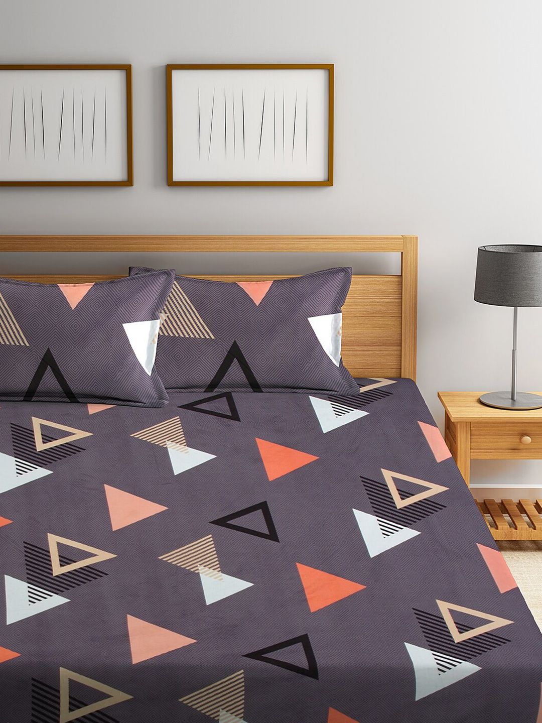 KLOTTHE Multicolored Geometric Polycotton 300 TC King Fine 2 Cadar dengan 4 Sarung Bantal-98 x 89 inci