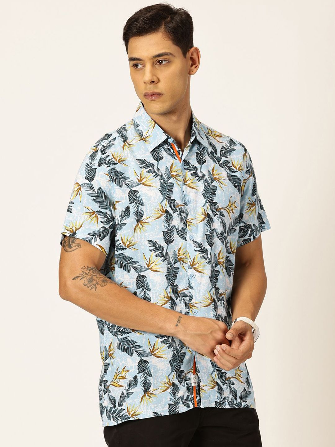 Thomas Scott Men Premium Floral Printed Spread Collar Casual Shirt