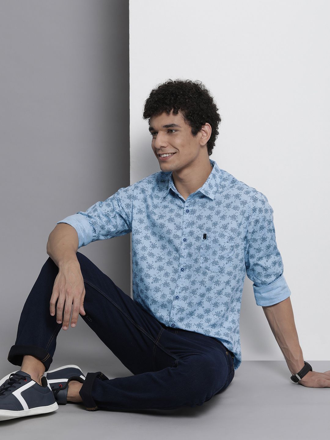 The Indian Garage Co Men Abstract Print Casual Shirt