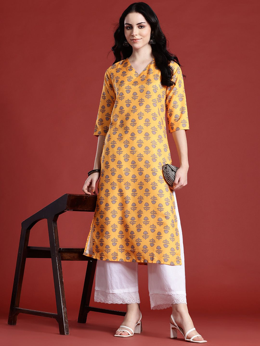 Anouk Floral Printed V-Neck Straight Kurta