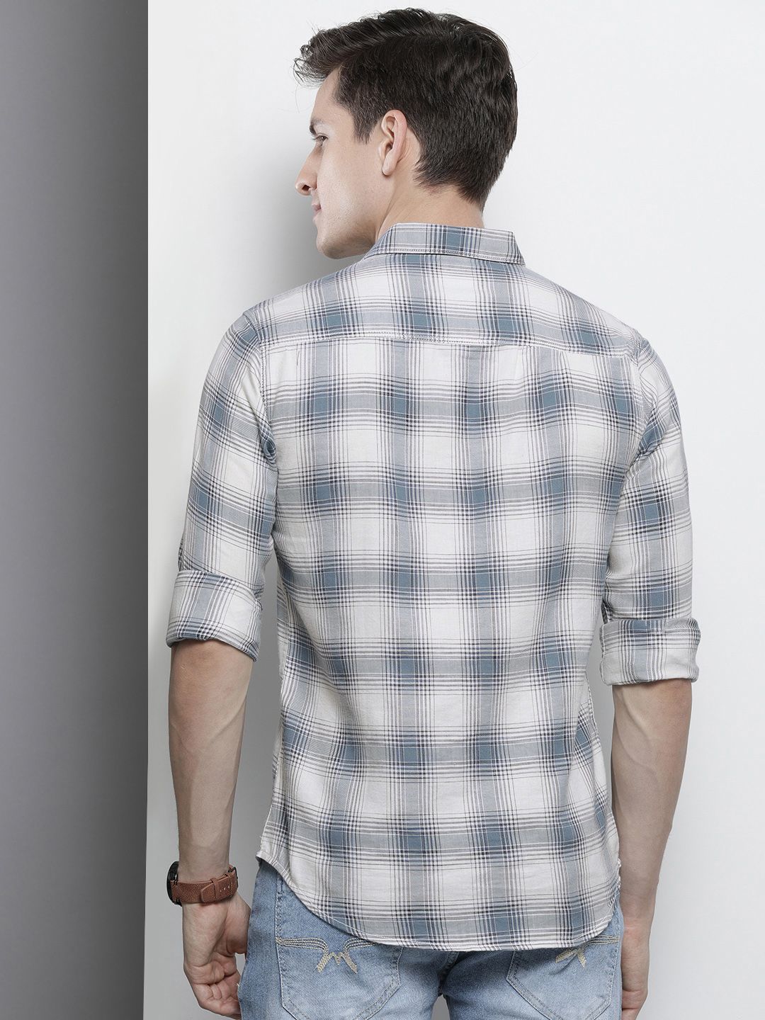 The Indian Garage Co Men Cream-Coloured Tartan Checked Casual Shirt