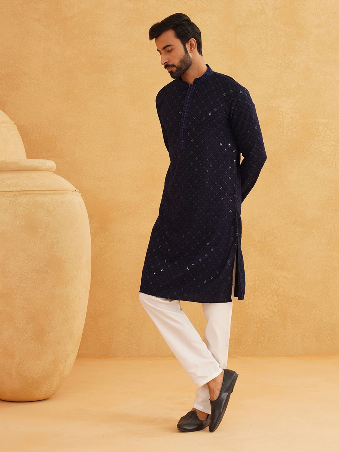 SOJANYA Kurta Kapas Tulen Bersulam Labuci Mandarin Dengan Churidar