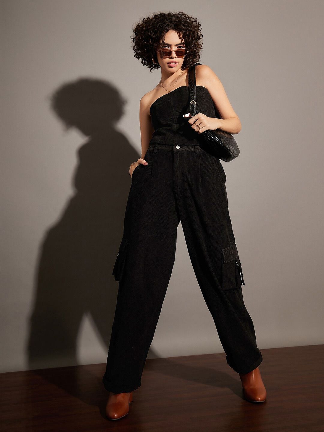 SASSAFRAS Black Strapless Corduroy Tube Top