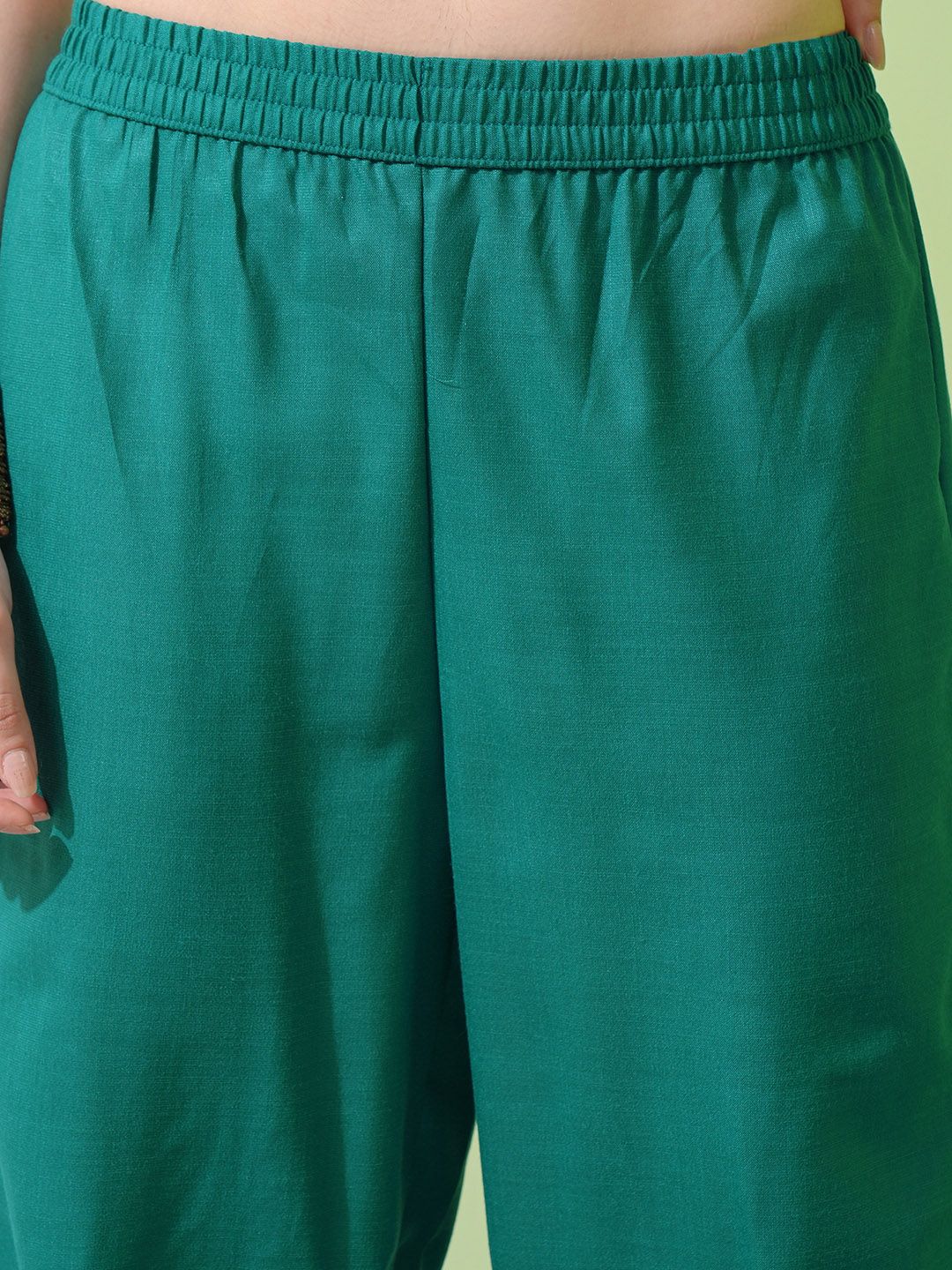 Vishudh Green & Gold Toned Round Neck Embellished Straight Kurta & Palazzos With Dupatta