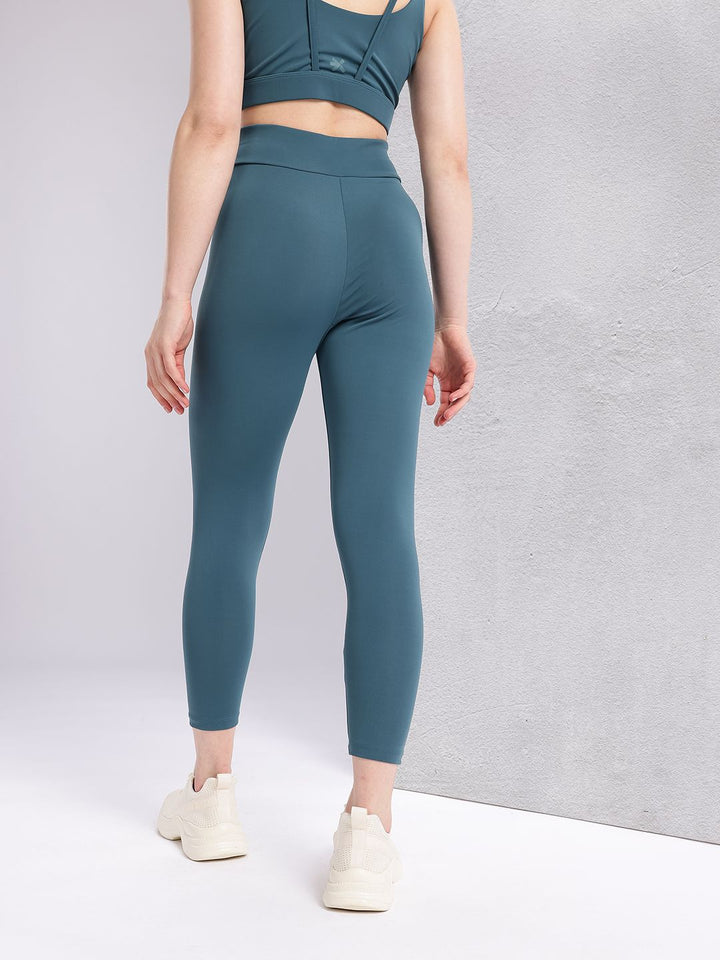HRX by Hrithik Roshan Women Brand Logo Print Mid-Rise Cropped Running Tights