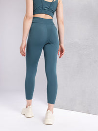 HRX by Hrithik Roshan Women Brand Logo Print Mid-Rise Cropped Running Tights