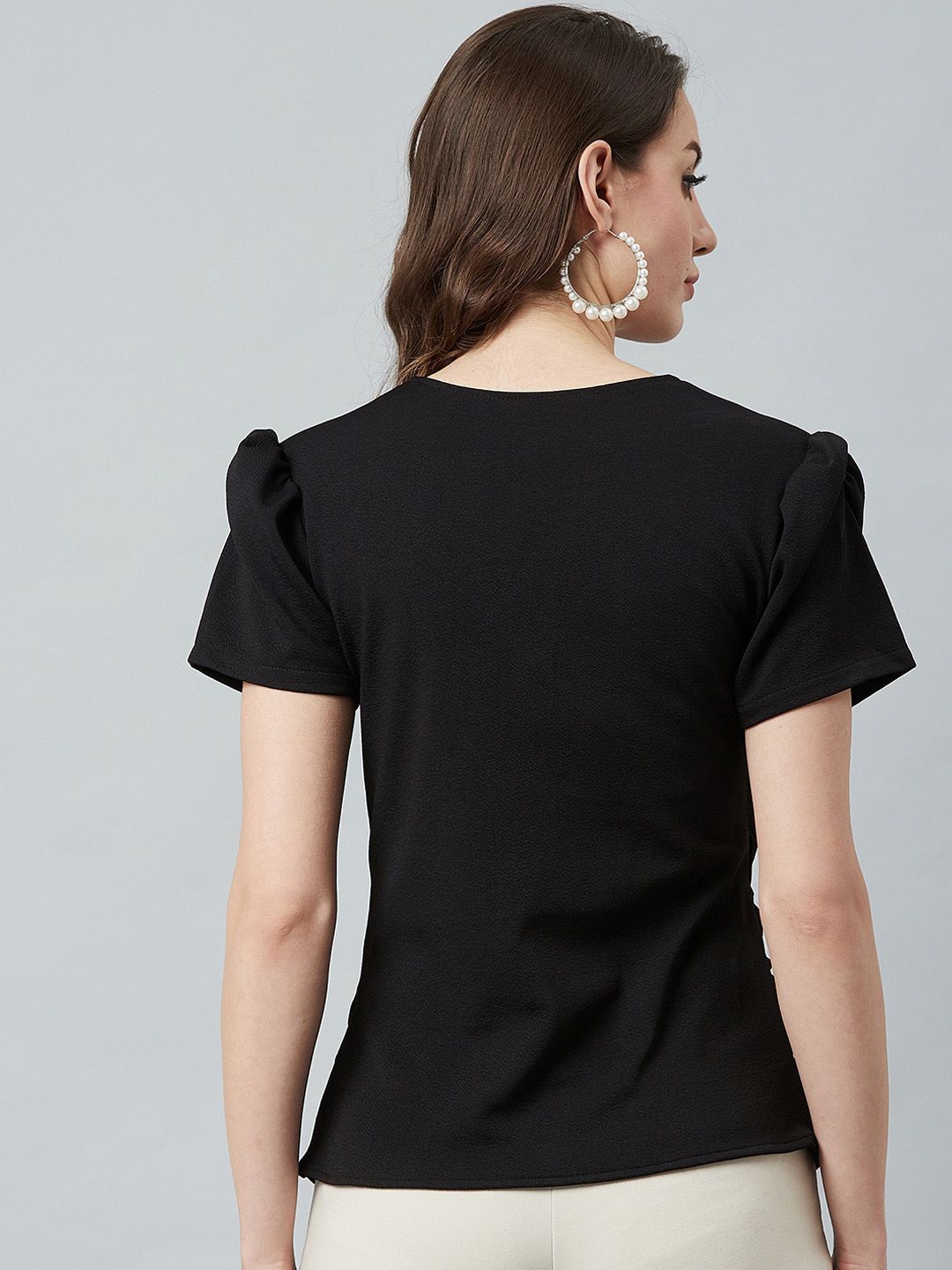 Athena Black Wrap Top dengan Lengan Puffed