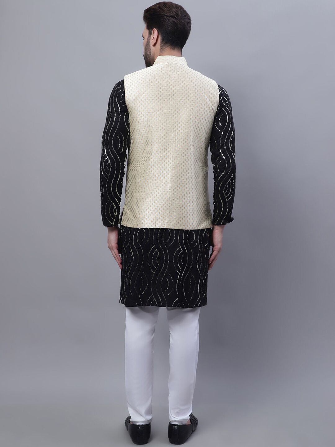 SOJANYA Kurta Kapas Tulen Bersulam Labuci dan Churidar dengan Jaket Nehru