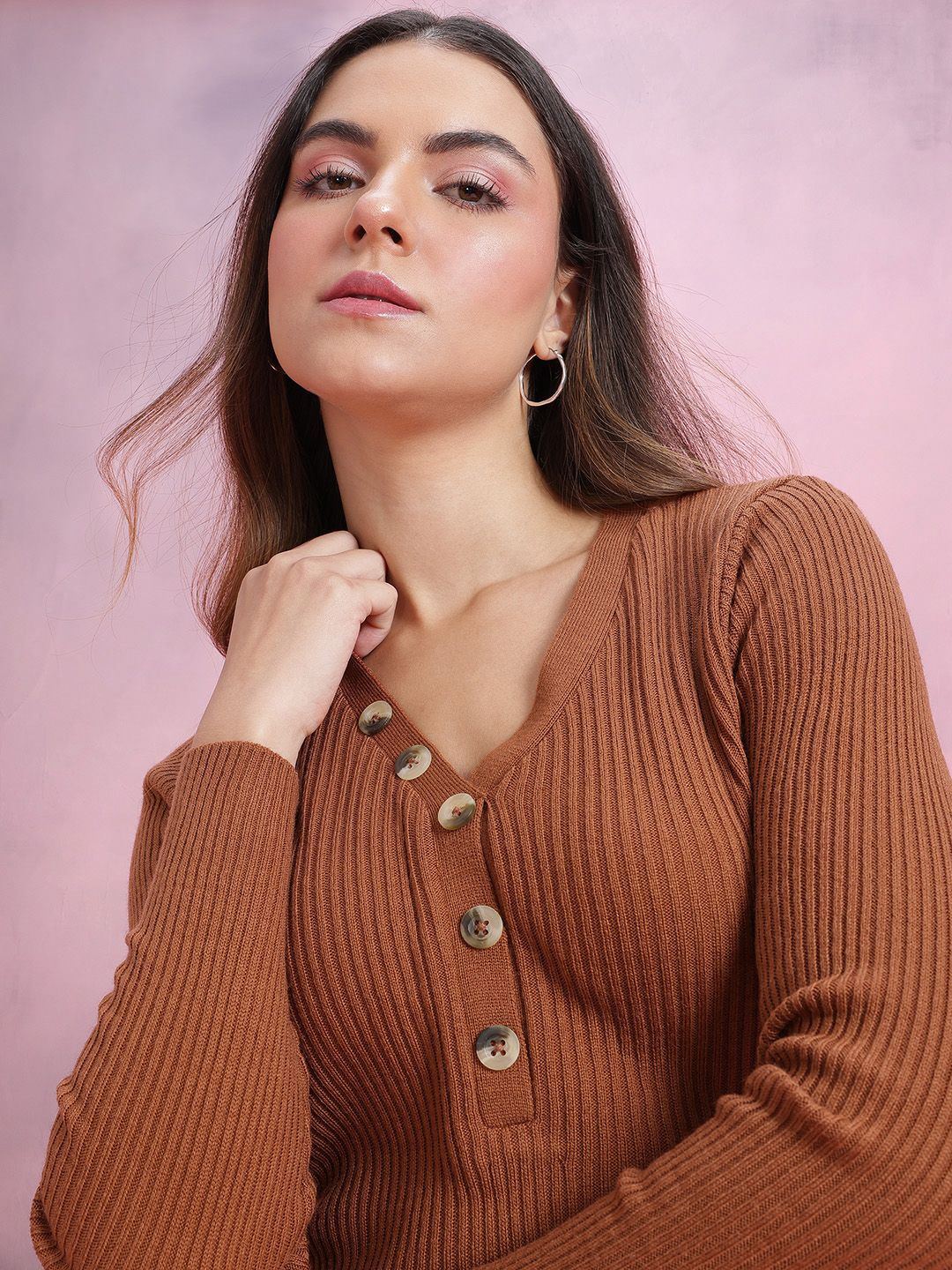 DressBerry V-Neck Ribbed Acrylic Pullover