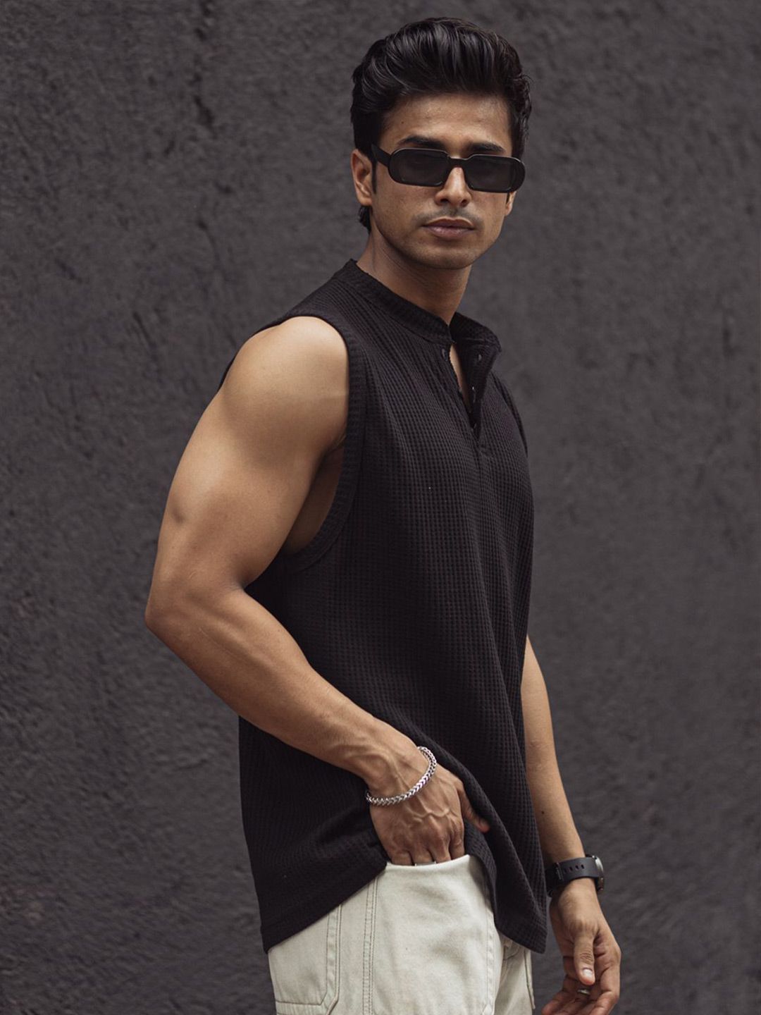 Powerlook Men Self Design Henley Neck T-shirt