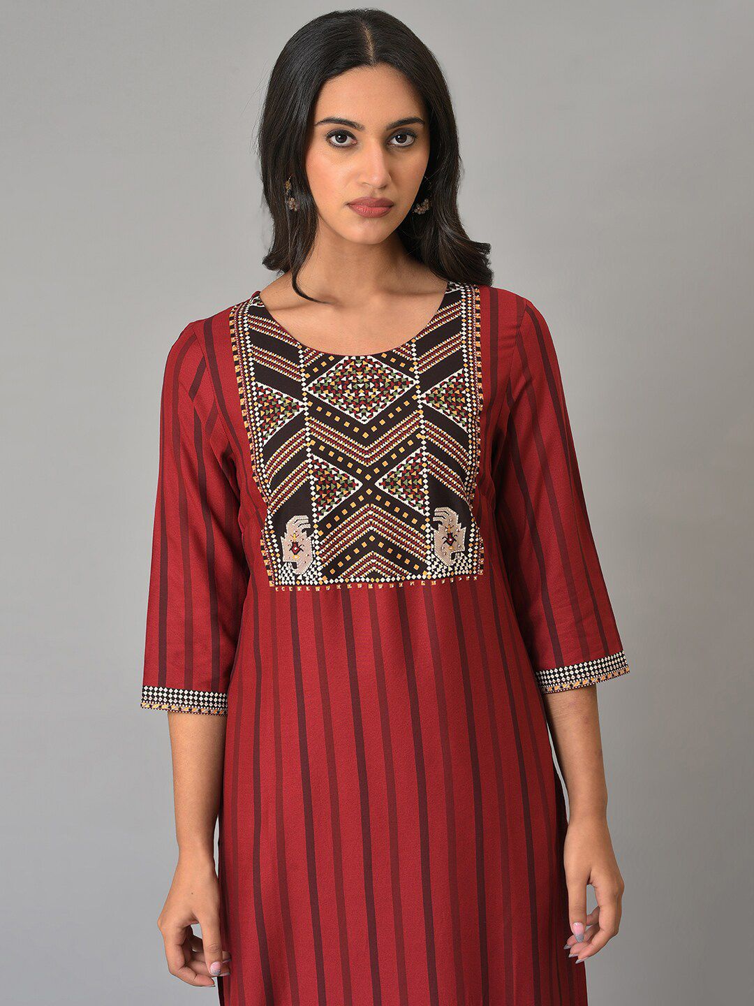 W Women Round Neck Striped Kurta
