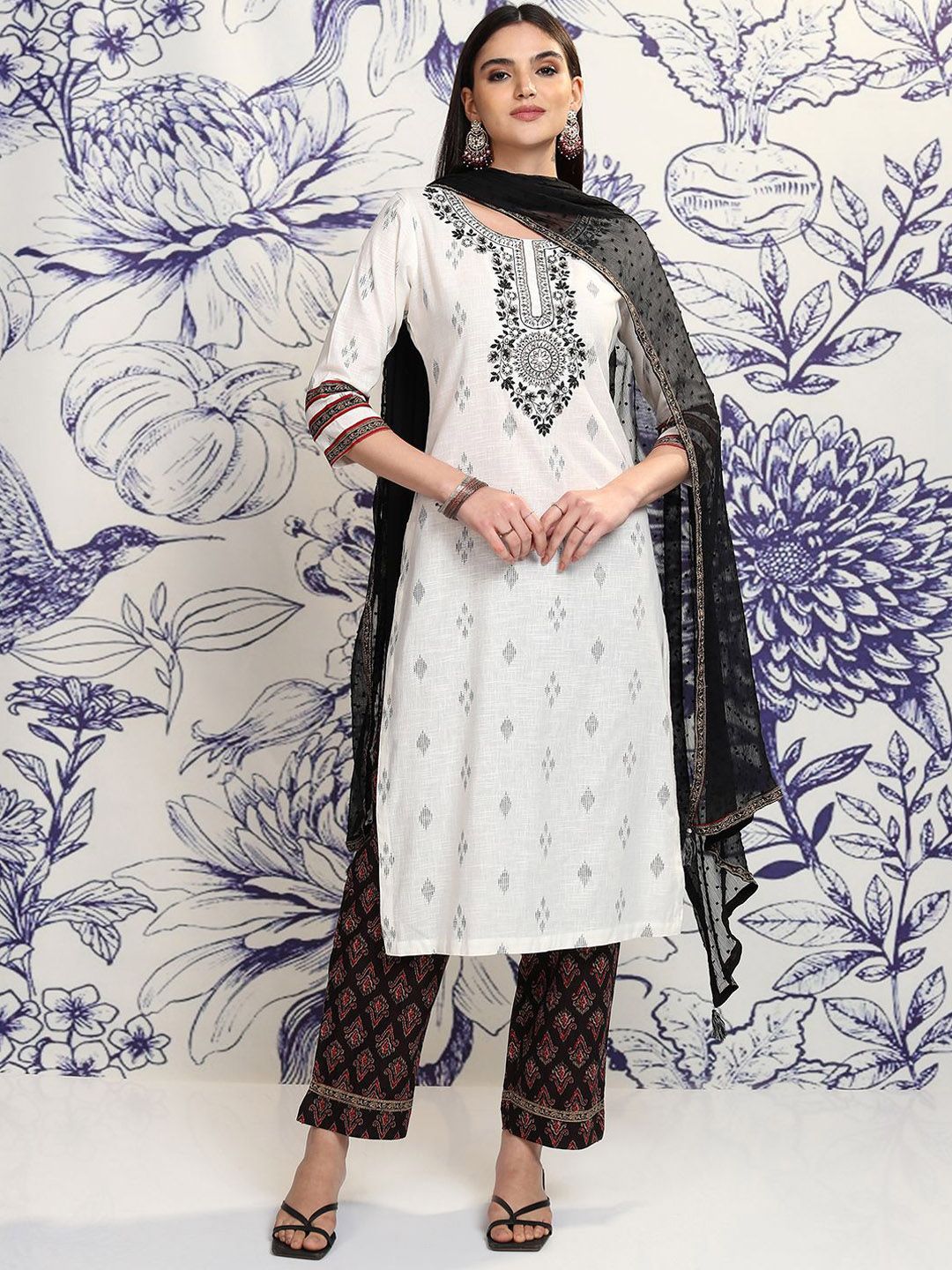 Vishudh Ethnic Motifs Embroidered Thread Work Pure Cotton Kurta with Trousers & Dupatta