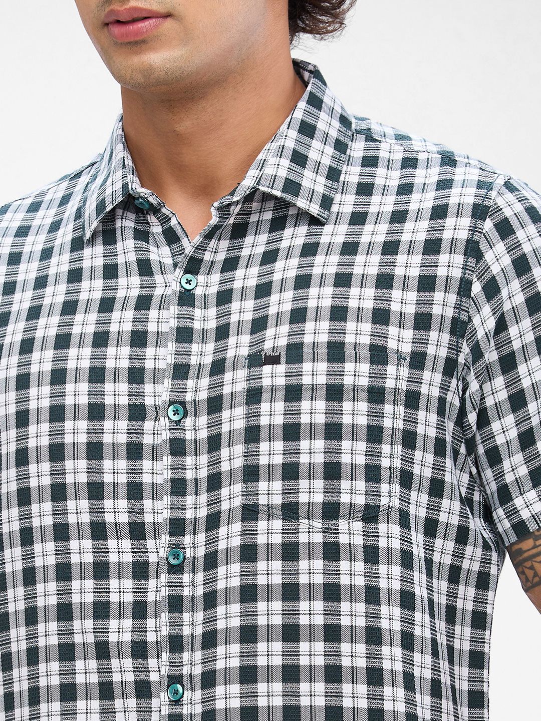 SPYKAR Men Micro Checks Spread Collar Slim Fit Casual Shirt