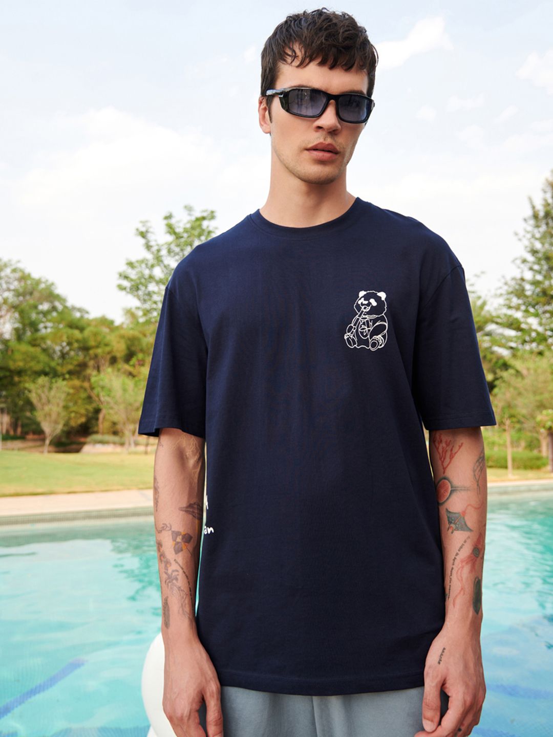 Bewakoof Navy Blue Graphic Printed Drop-Shoulder Sleeves Oversized Pure Cotton T-shirt