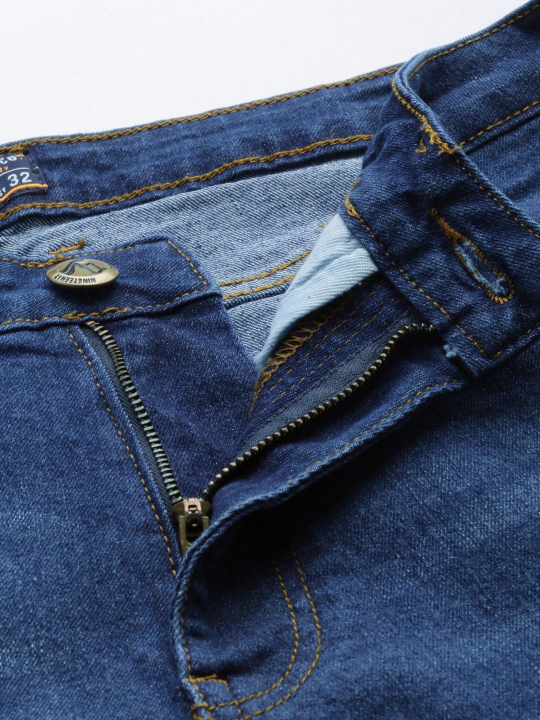 The Indian Garage Co Men Slim Straight Fit Light Fade Stretchable Jeans