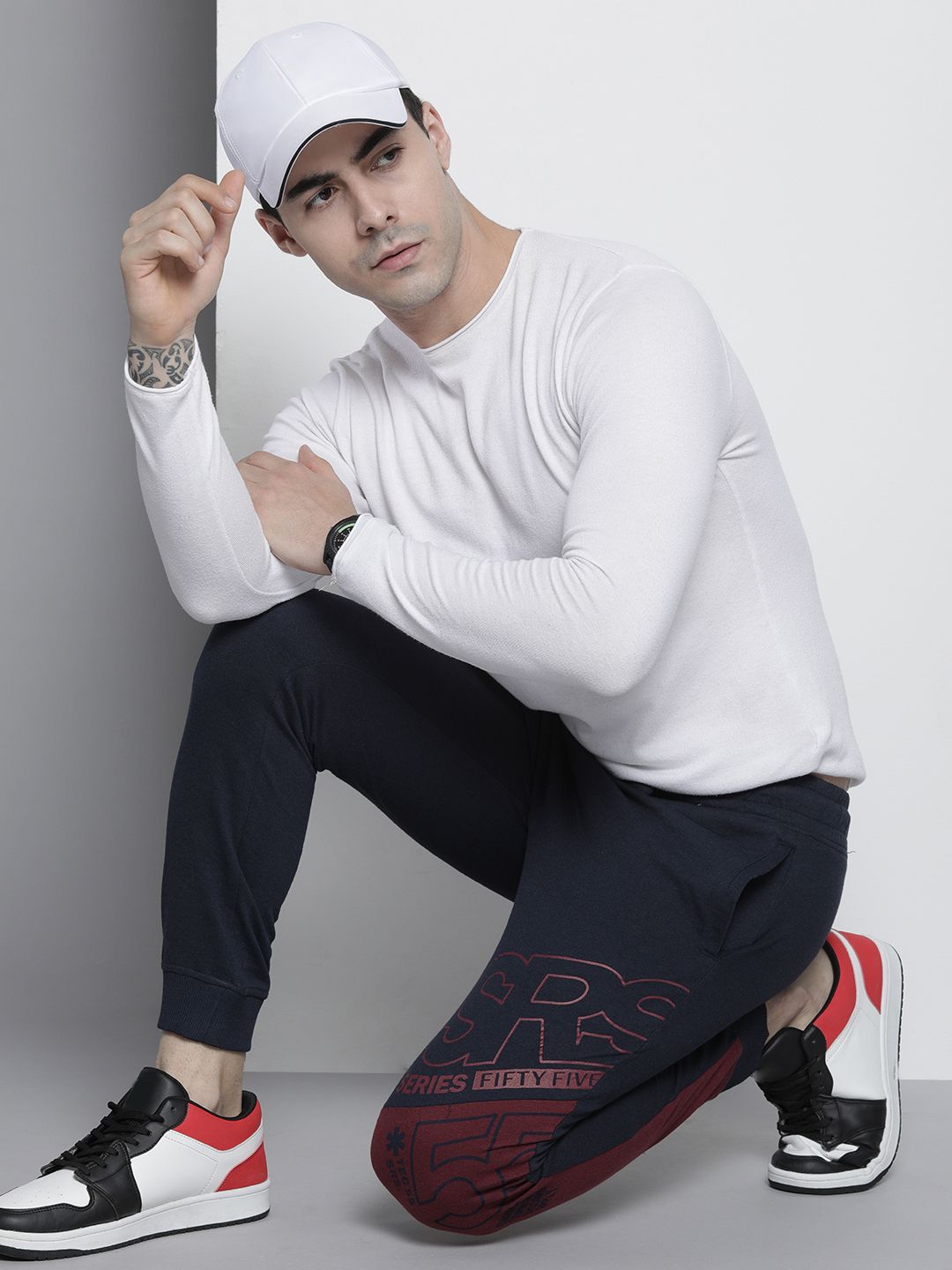 The Indian Garage Co Men Typography Slim Fit Joggers