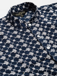SOJANYA Men Navy Chikankari Sulam Kurta dengan Jaket Churidar & Nehru