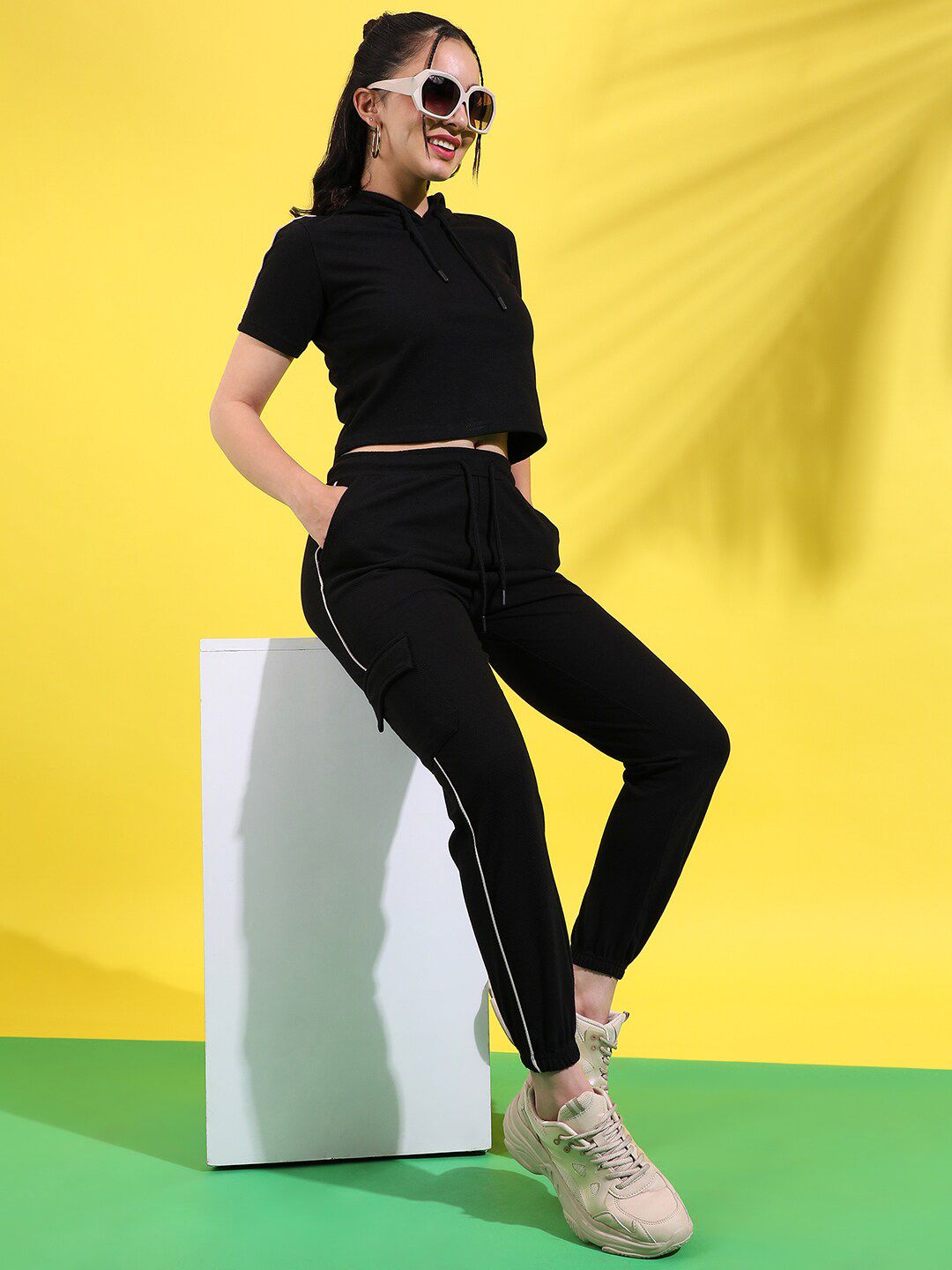 Campus Sutra Hooded Sweatshirt With Joggers